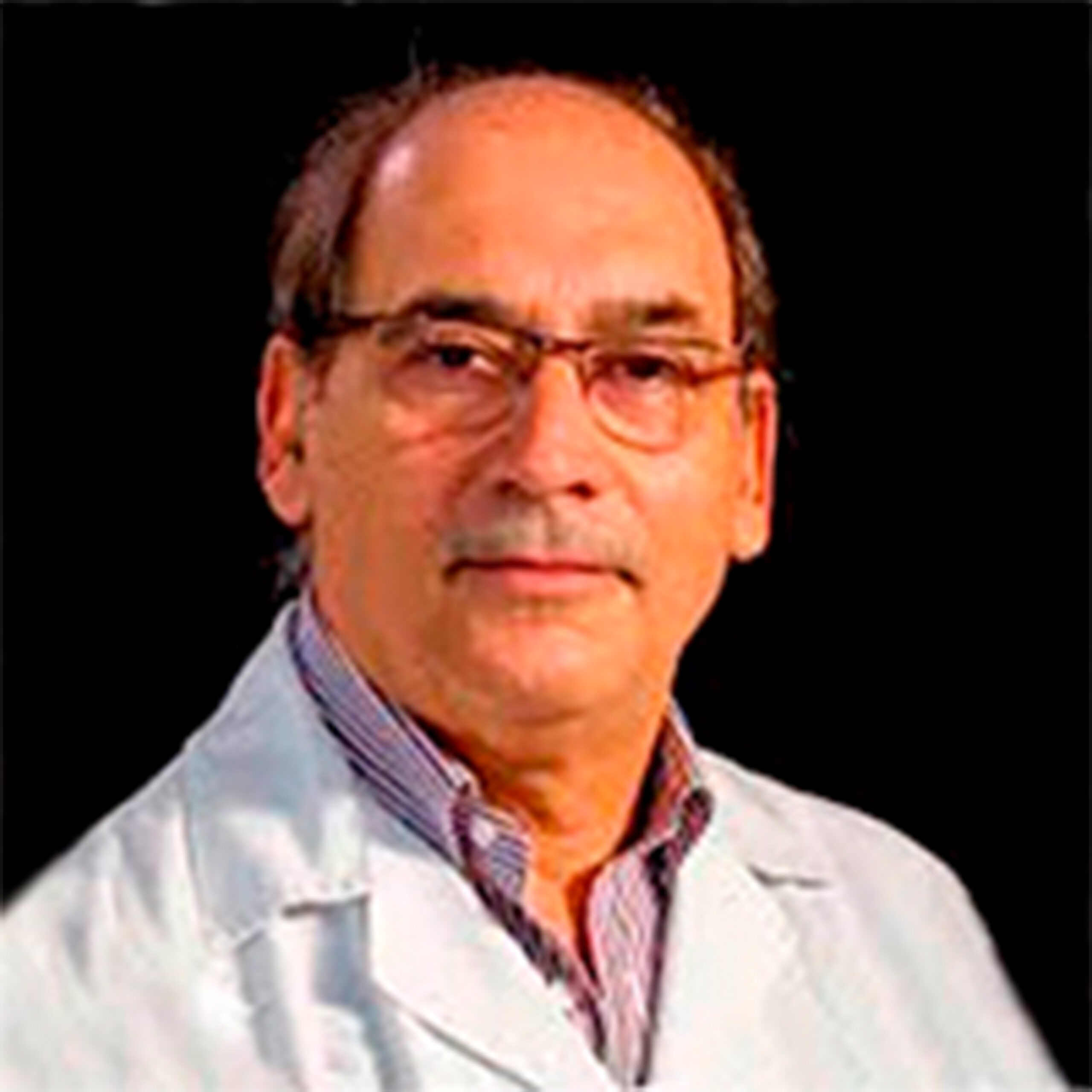 DR. MANUEL NOVALES